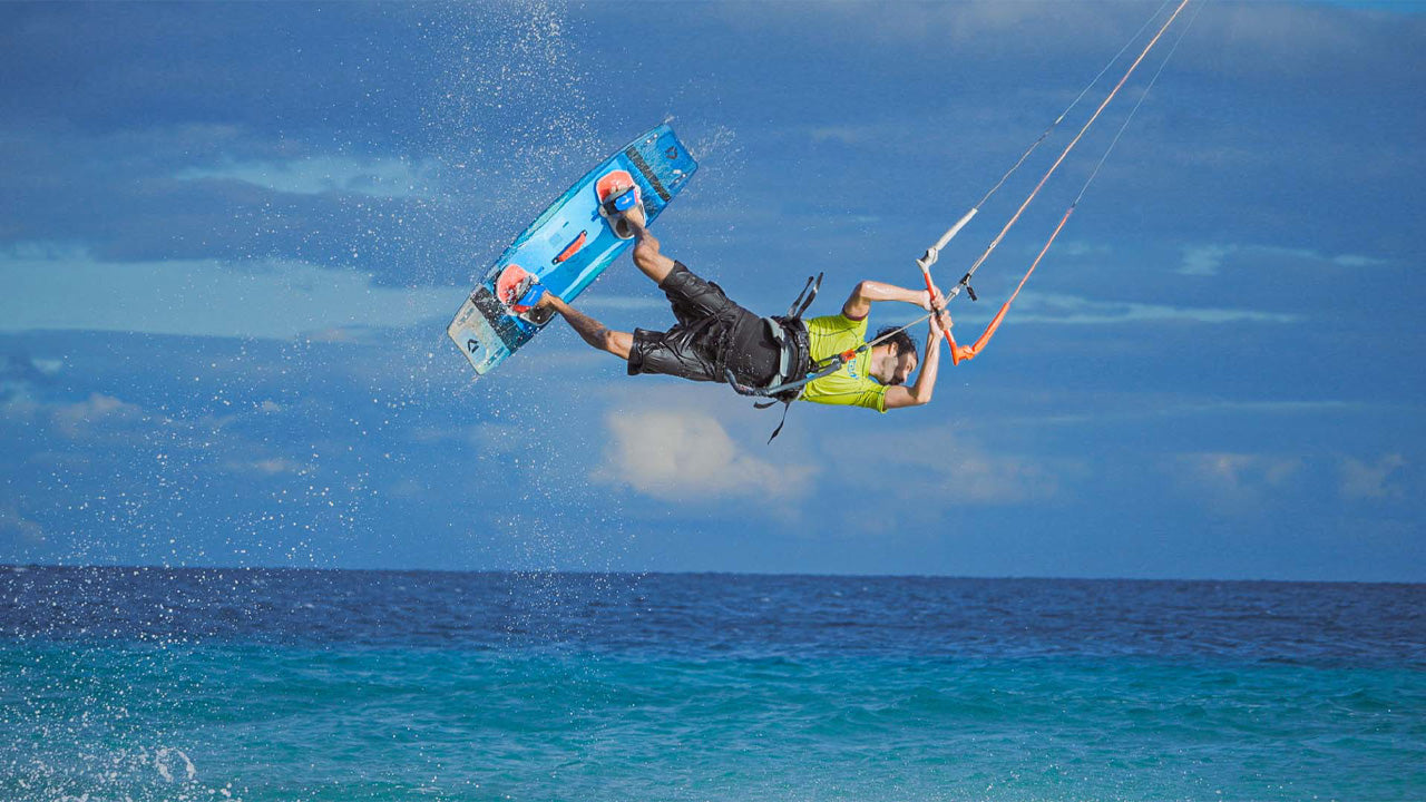 Kitesurfing