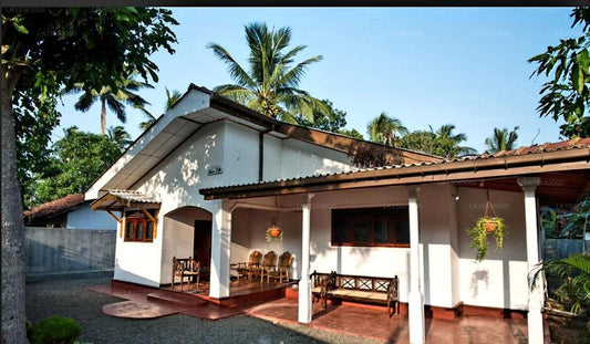 Anura Villa Guest House