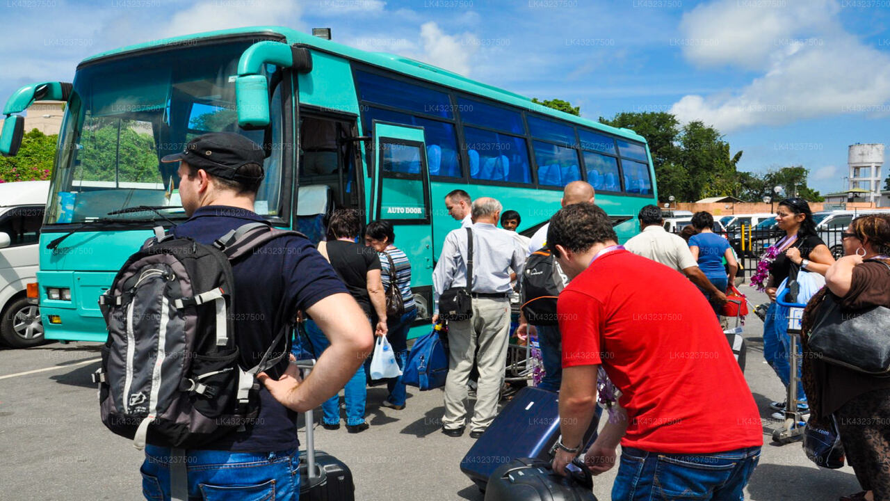 Transfer between Colombo Airport (CMB) and Eco Hotel Black and White, Anuradhapura