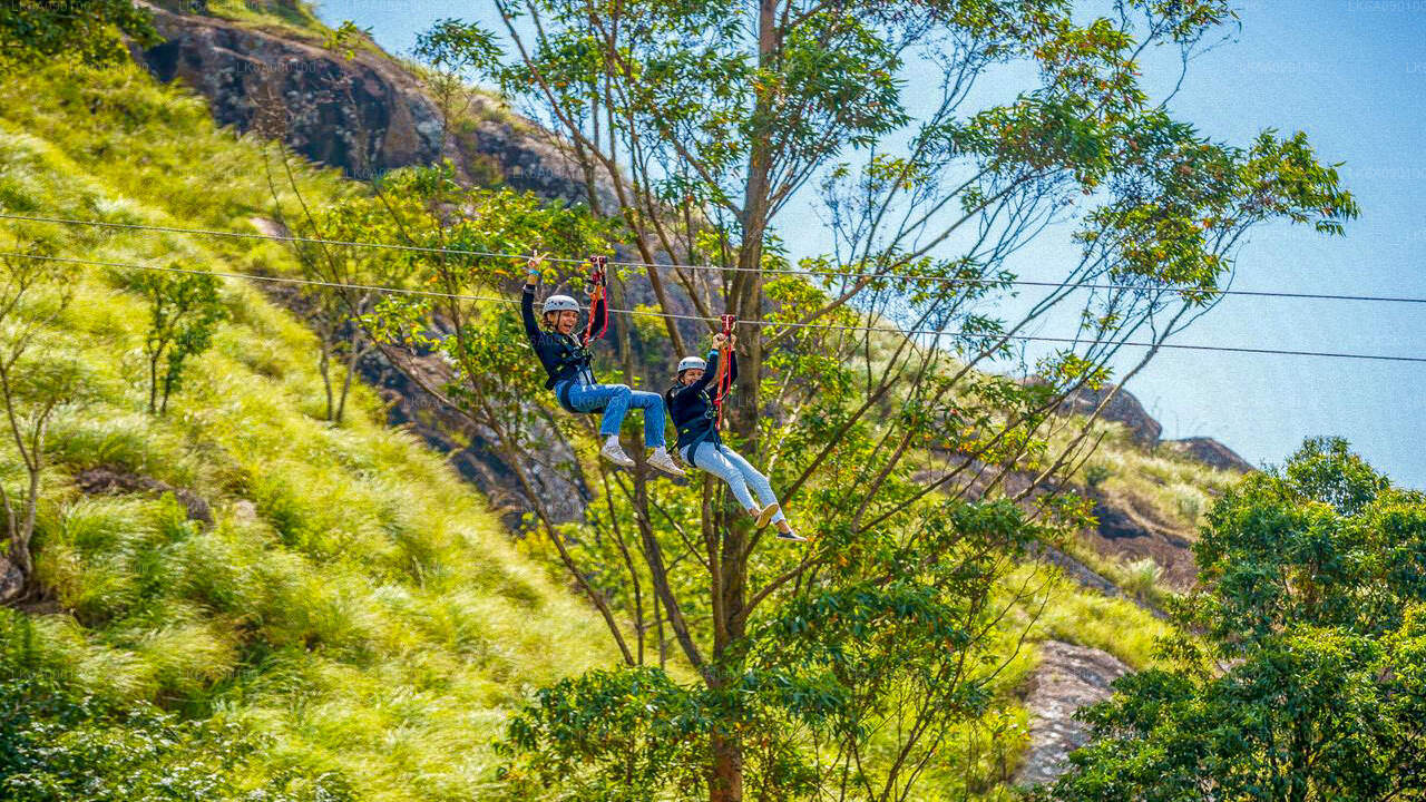 Flying Ravana Mega Zipline alates Ella