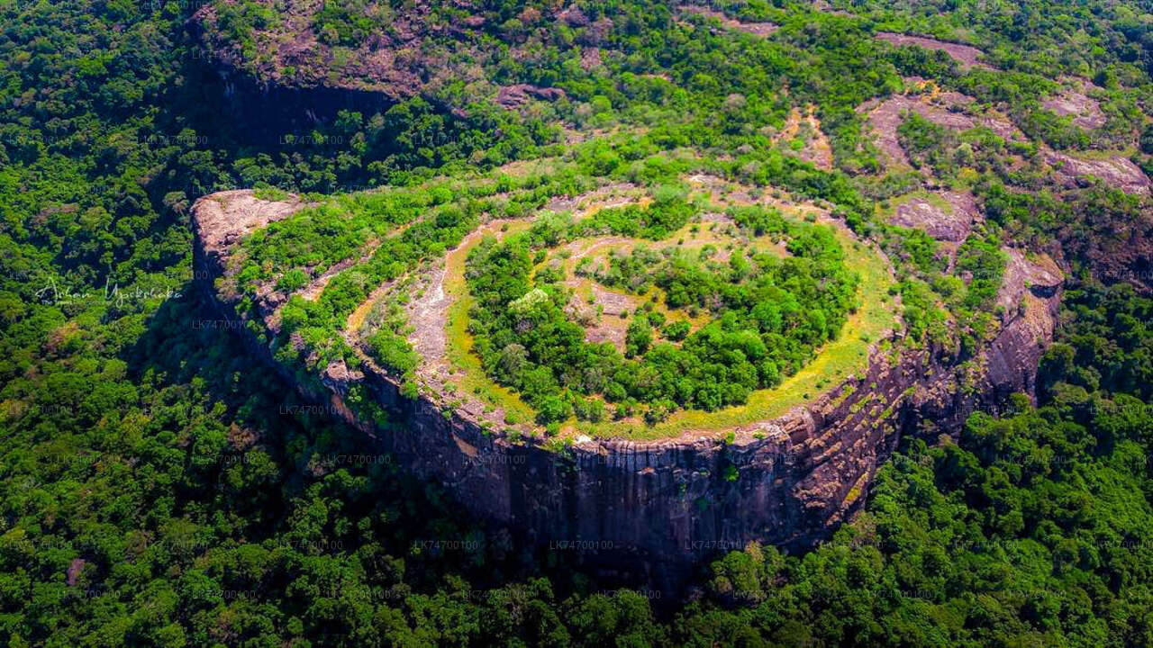 Matka Aaralaganwila Danigala Circular Rock