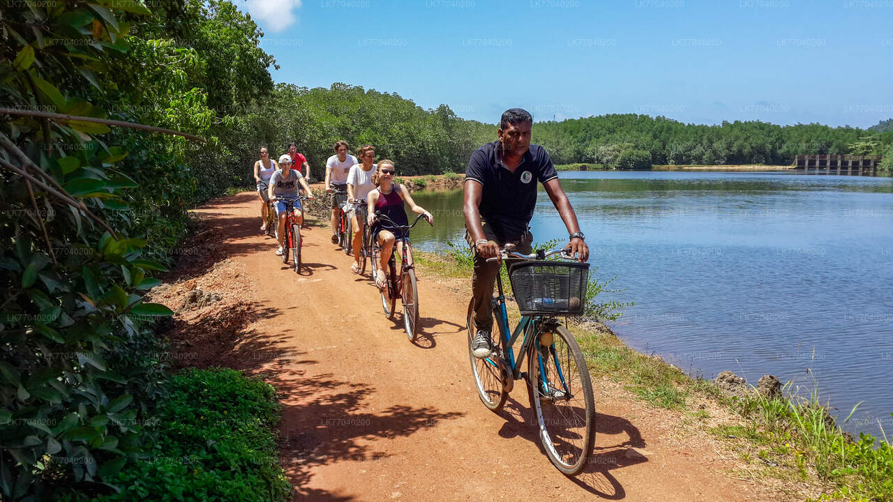 Lagoon küla jalgrattaga alates Galle