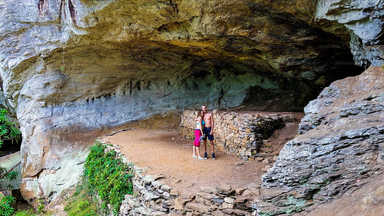 Explore Belilena Cave alates Colombo